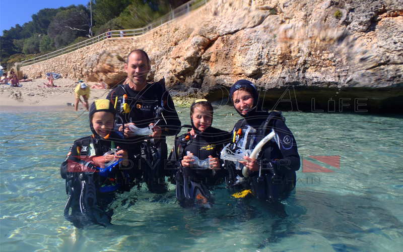 Family scuba dive mallorca